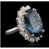 Image 5 : 14KT White Gold 21.45ct Blue Topaz and Diamond Ring