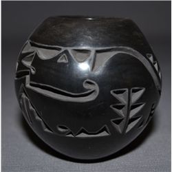 SANTA CLARA POTTERY JAR