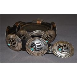 NAVAJO CONCHO BELT