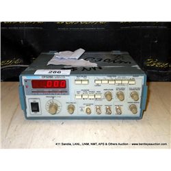 TEKTRONIX CFG280 11MHZ FUNCTION GENERATOR