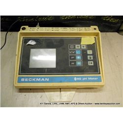 BECKMAN 40 PH METER