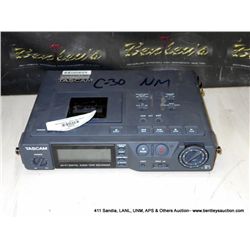 TASCAM DA-P1 DIGITAL AUDIO TAPE RECORDER