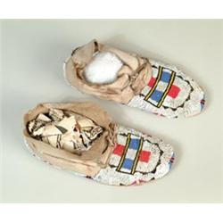 PAIR OF SOUTHERN ARAPAHO BEADED MOCCASINS…
