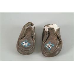 PAIR OF BROWN LEATHER BEADED BABY SHOES…