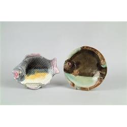 MAJOLICA: TWO FISH SERVING PLATES…