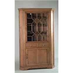 GOOD SMALL PINE CORNER CUPBOARD…