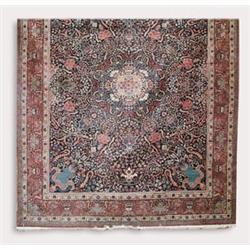 LARGE ROOM SIZE ORIENTAL RUG…
