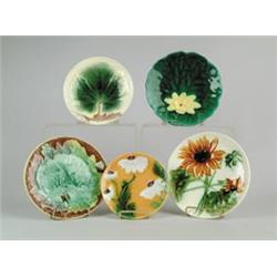 MAJOLICA: FIVE PLATES…