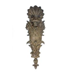 Figural bronze mount piece