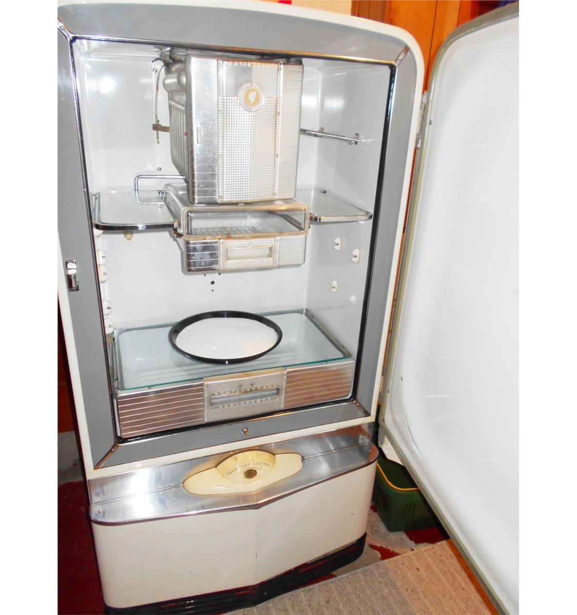 Vintage Westinghouse "Martha Washington" Refrigerator