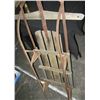 Image 2 : Vintage Snow Sled