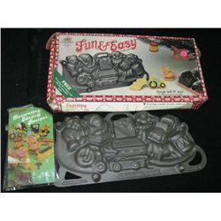 Cast Iron Sleigh Full O" Toys Baking Pan