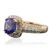 Image 2 : 14KT Yellow Gold 3.71ct Tanzanite and Diamond Ring
