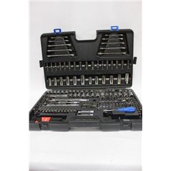 LARGE COMPLETE MASTERCRAFT WRENCH & SOCKET SET