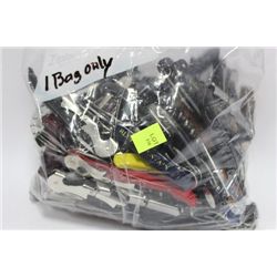 BAG OF CORKSCREWS/TOOLS AND UTILITY KNIVES X3