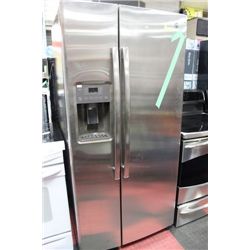 GE STAINLESS STEEL SIDE BY SIDE FRIDGE