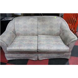 FABRIC LOVESEAT****