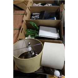 BOX OF SHOWHOME ORNAMENTS AND MISC X4