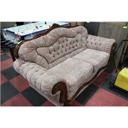 ESTATE LOVESEAT****