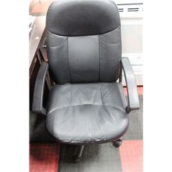 BLACK OFFICE ARMCHAIR
