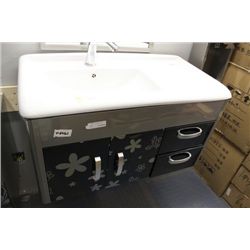 NEW BLACK AND SILVER FLOATING BATHROOM VANITY