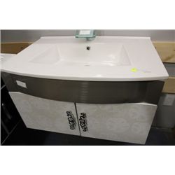 NEW WHITE AND SILVER  FLOATING BATHROOM VANITY