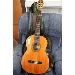 SUZUKI CLASSICAL ACOUSTIC GUITAR W/CASE