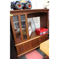 ENTERTAINMENT CENTRE