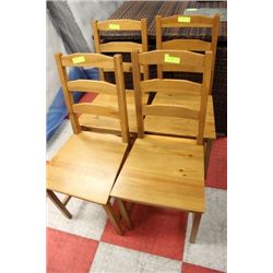 WOODEN CHAIRS X4