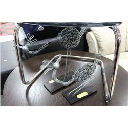 PAIR OF SHOWHOME BIRD ORNAMENTS