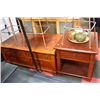 Image 1 : WOOD COFFEE TABLE W END TABLE