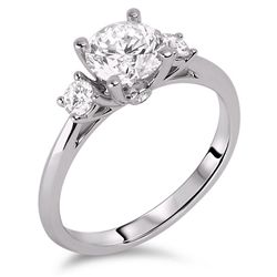 133-17626:18K WHITE GOLD TRINITY DIAMOND RING