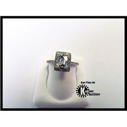 167-10016:PLATINUM DIAMOND RING
