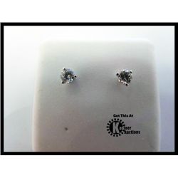 171-26037:18K WHITE GOLD DIAMOND STUD EARRINGS