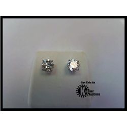 18K WHITE GOLD DIAMOND STUD EARRINGS