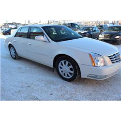 2006 CADILLAC DTS W 50,000 KMS