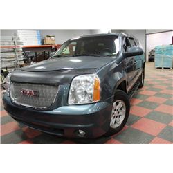2009 GMC YUKON 4 X4 W/114,000 KMS BLACK LEATHER