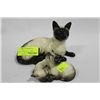 Image 1 : ENGLISH BESWICK SIAMESE CAT AND KITTEN ORNAMENTS