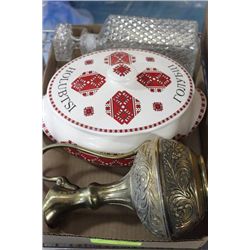 FLAT OF ESTATE COLLECTIBLES