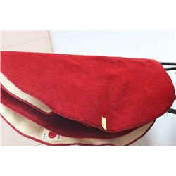 SHOWHOME ROUND RED AREA CARPET