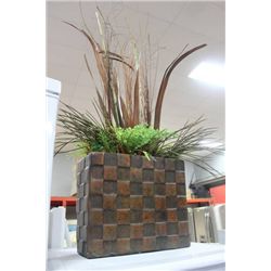 SHOWHOME CHECKERED VASE