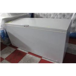 FRIGIDAIRE GALLERY WHITE DEEP FREEZER
