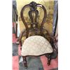 Image 1 : CARVED STYLE ACCENT ARMCHAIR