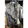 Image 1 : MID LENGTH DESIGNER FAUX FUR WINTER JACKET SZ M