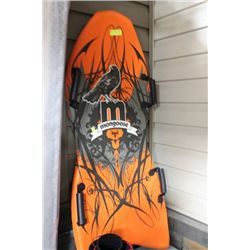 VINTAGE WOOD SIDE TABLE / MAGAZINE RACK