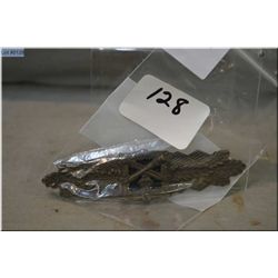 Nazi Award Close Combat Clasp in bronze [ markers marked F & BL, pin is missing ]