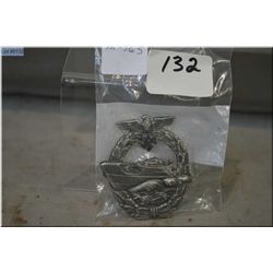 Nazi Award - Nazi Kreigsmarine E-Boat Badge [ makers marked FEC. W.E. Peekhaus Berlin ]