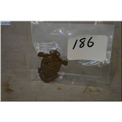 Canadian Cap Badage to Le Regiment de Levis [ 1 st Version of the unit cap badge ]