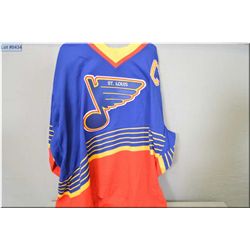Wayne Gretzky Autographed St.Louis Hockey Jersey [ c/w certificate , official w/Gretzky hollograph