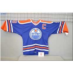 Wayne Gretzky Autographed Edmonton Oilers Hockey Jersey [ c/w certificate , official w/Gretsky hollo